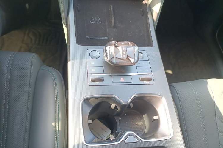 Used BYD Song L DM-i 2025 Intelligent Driving Version 112 km Beyond-Range Type
