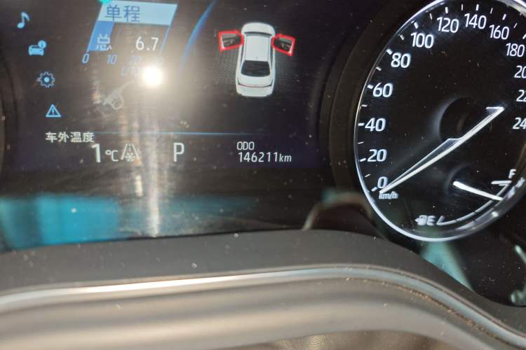 Used Toyota Avalon 2019 Dual-Engine 2.5L XLE Prestige Version China VI Standard