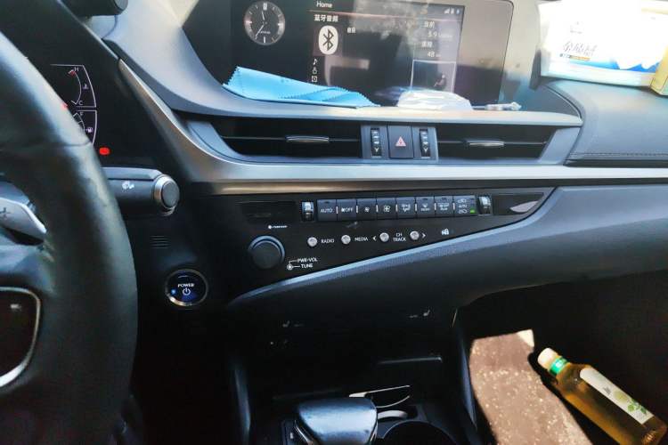 Used Lexus ES 2018 300h Premier Edition China VI Standard
