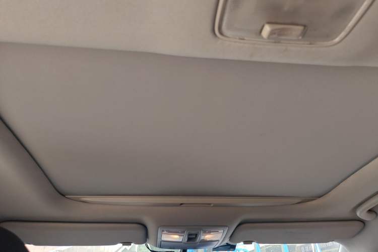 Used Kia Sportage R 2015 2.0L Automatic Two-Wheel Drive DLX Model Headliner