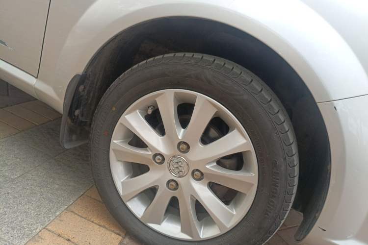 Used Buick Excelle 2011 1.6 LX-MT Right Front Wheel Hub