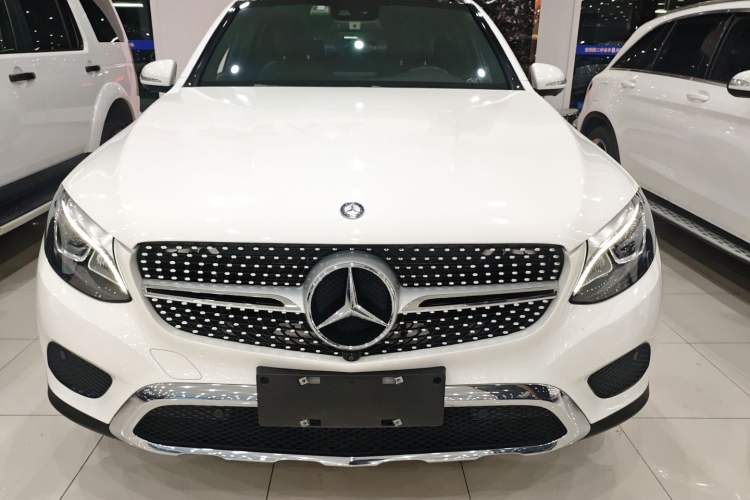Used Mercedes-Benz GLC 2016 GLC 260 4MATIC Luxury Model
