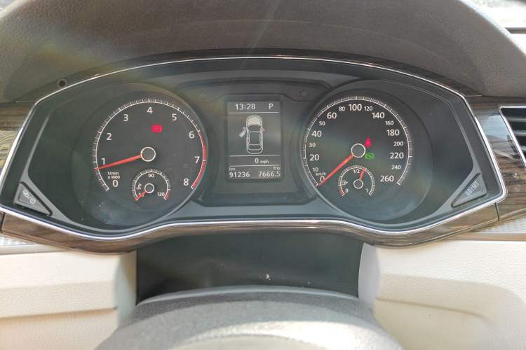 Used Volkswagen Passat 2017 330TSI DSG Luxury Edition
