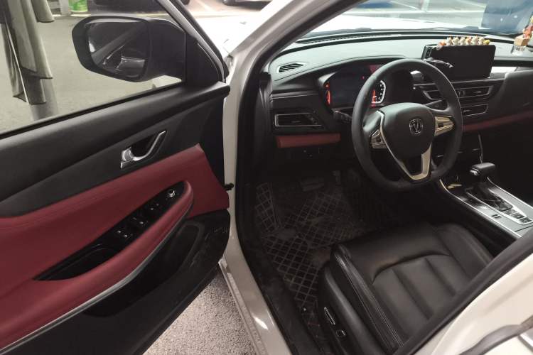 Used Changan CS75 2023 Enjoy Edition 1.5T DCT Prestige Version
