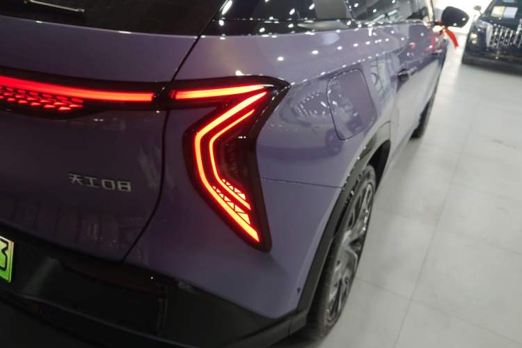 Used Hongqi Tiangong 08 2025 680 Ultra Four-Wheel-Drive Version
