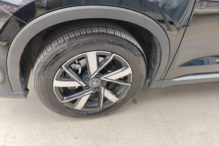 Used BYD Song Pro New Energy 2024 HONOR Edition DM-i 71KM Navigation Model Left Front Wheel Hub