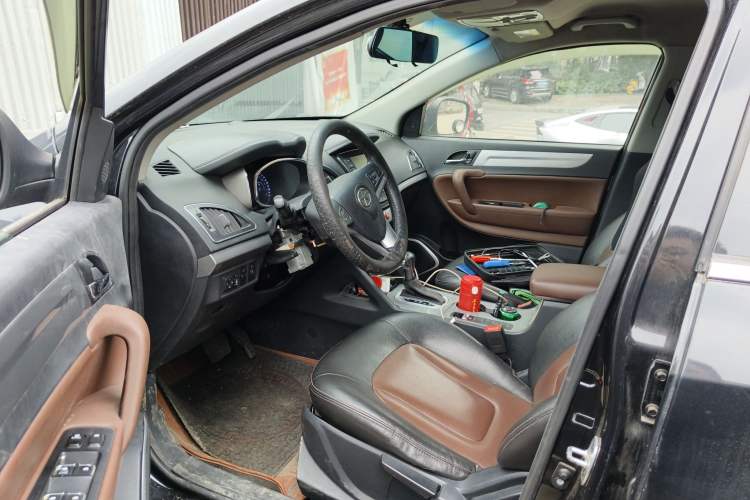 Used JAC Group Refine S5 2015 1.5T Automatic Elite Model