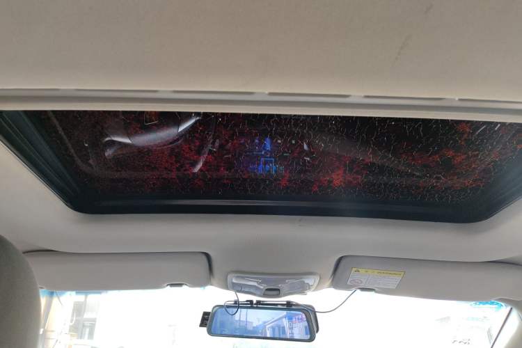 Used Roewe 350 2015 1.5L Manual Luxury Sunroof Edition
