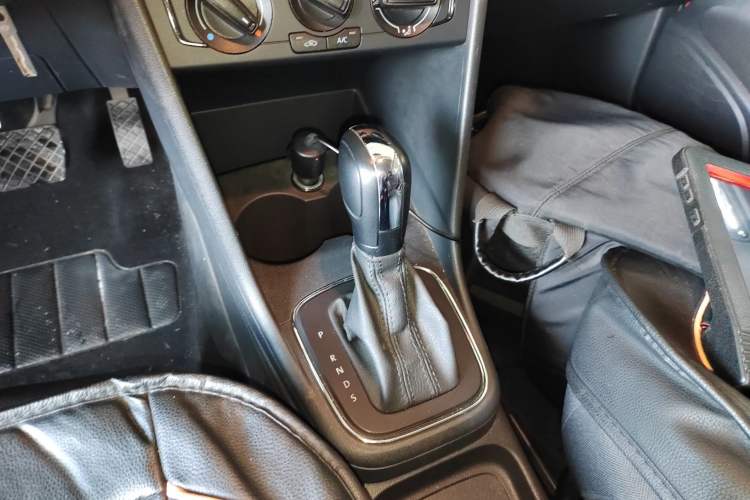 Used Volkswagen Polo 2018 1.5L Automatic Advanced Driving Model Gear Lever