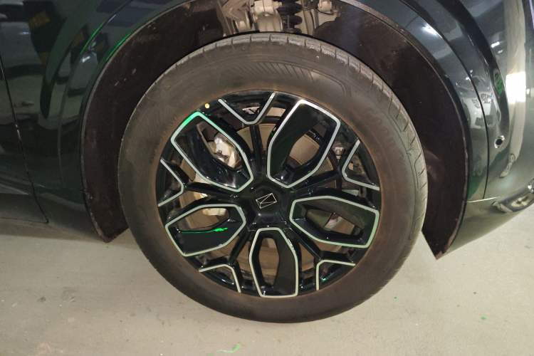 Used Avatr 07 2026 Elite Pure-Electric Version Right Front Wheel Hub