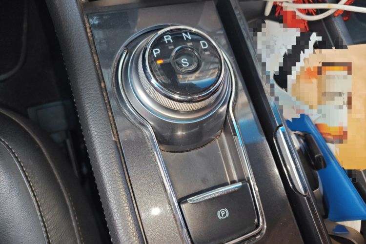 Used Ford Taurus 2017 EcoBoost 245 Luxury Model Gear Lever