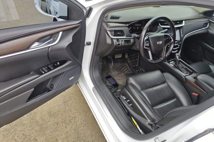 Used Cadillac XTS 2018 28T Elite Edition Driver Seat