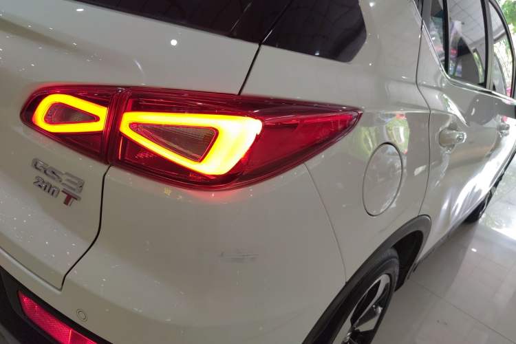 Used GAC Trumpchi GS3 2017 200T Automatic Luxury Edition Right Rear Taillight