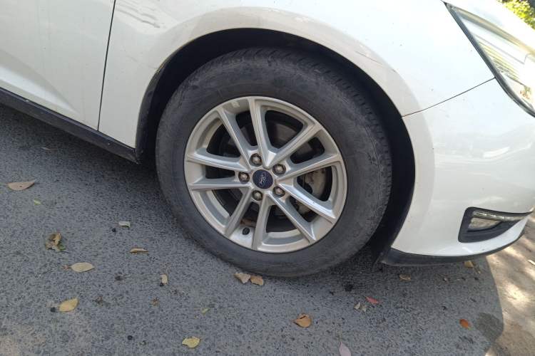 Used Ford Focus 2017 Sedan 1.6L Automatic Fashion Edition Smart Drive Version