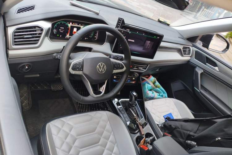 Used Volkswagen Tayron 2023 330TSI Two-Wheel-Drive R-Line High-Energy Version
