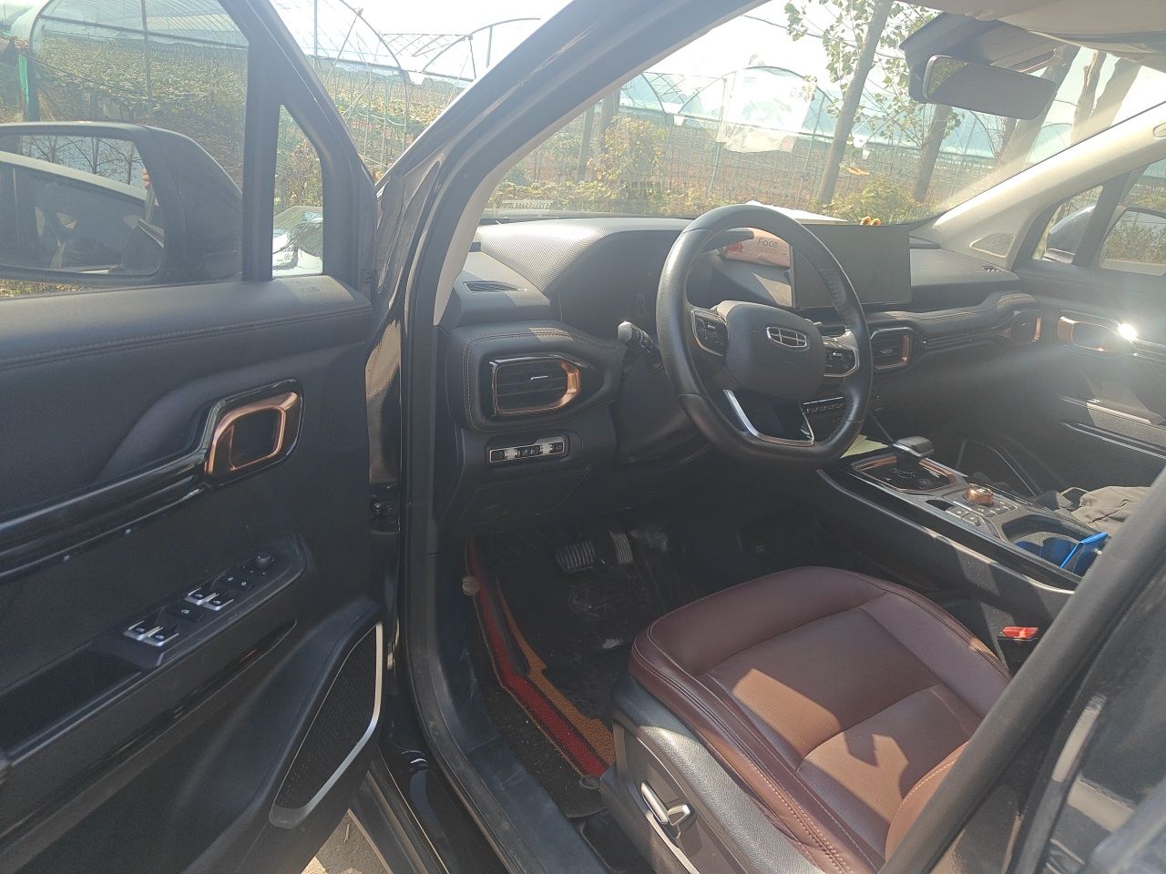 Geely Auto Haoyue 2022 1.8TD DCT Black Gold Limited Edition 7-Seater — снимка 16