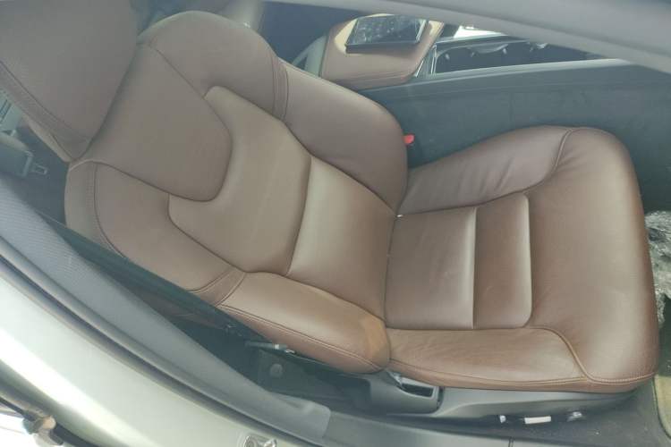 Used Volvo V60 2021 B4 Zhiyi Luxury Edition Right Front Seat