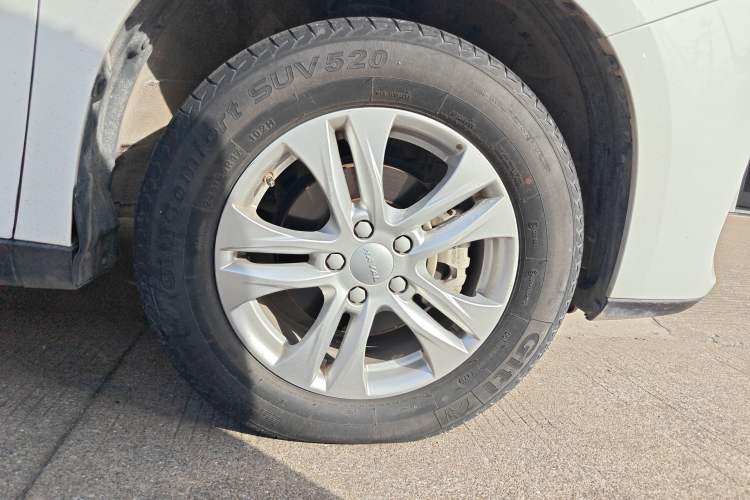 Used Haval M6 2019 1.5T DCT Two-Wheel Drive Value Edition China VI Standard Right Front Wheel Hub