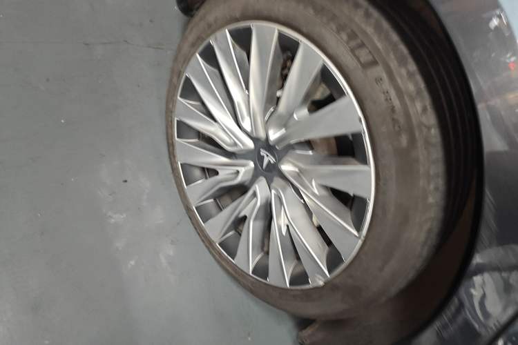 Used Tesla Model 3 2023 Rear-Wheel-Drive Version
