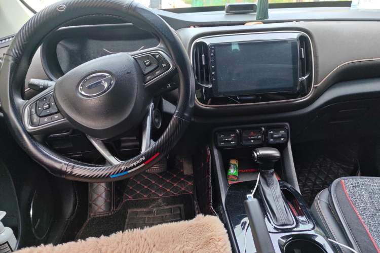 Used GAC Trumpchi GS3 2019 150N Automatic Elite Edition Center Console