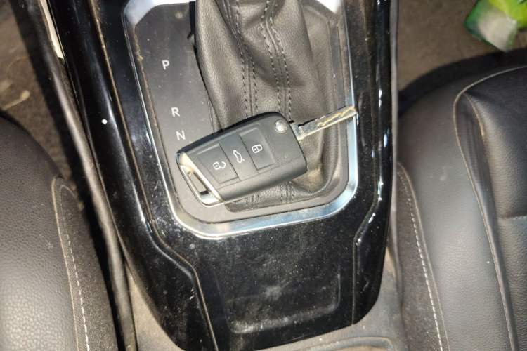 Used Volkswagen T-ROC 2018 280TSI DSG Two-Wheel-Drive Comfort Version China V Standard