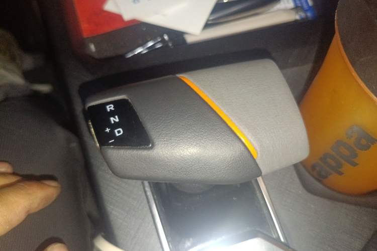 Used CHANGAN UNI-V 2022 1.5T Prestige Version Gear Lever