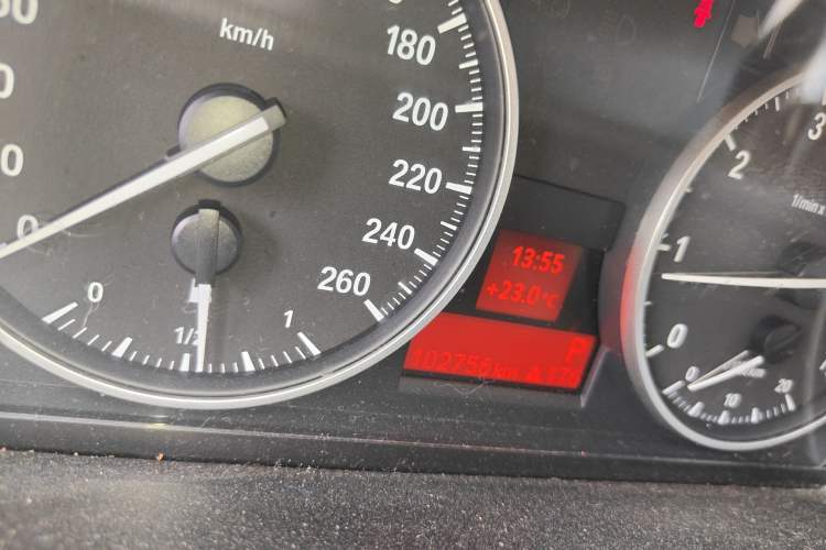 Used BMW X1 2012 sDrive18i Fashion Model Odometer Close Up