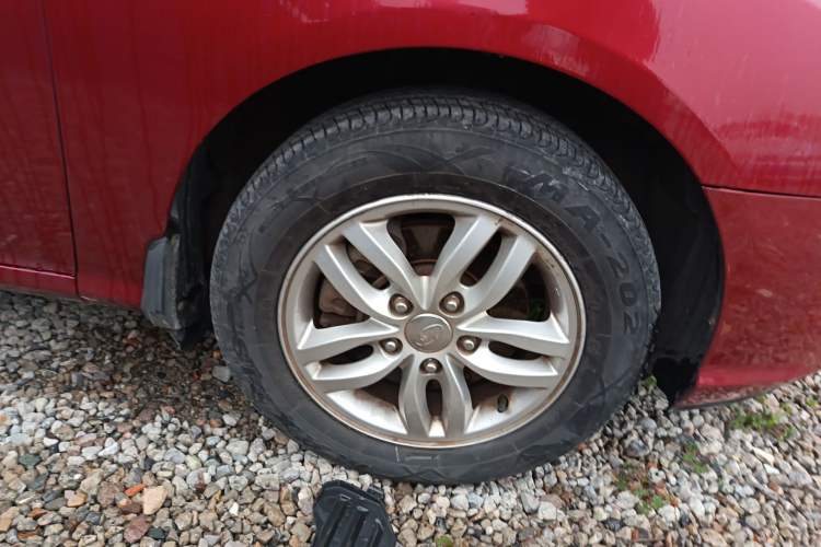 Used Hyundai Celesta 2011 1.6L Automatic Comfort Edition Right Front Wheel Hub