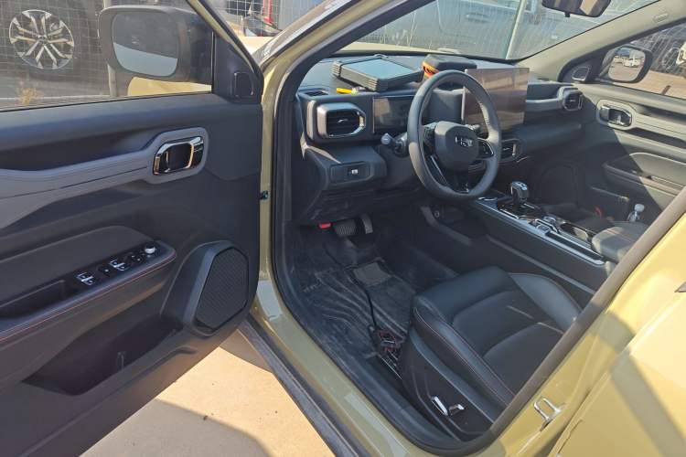 Used Geely Auto Cowboy 2025 1.5TD Fun-Offroad Version