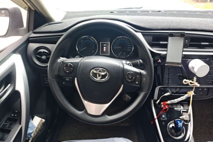 Used Toyota Levin 2017 Revised Dual-Engine 1.8H GS E-CVT Elite Sunroof Version China V Standard