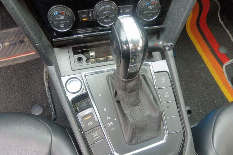 Used Volkswagen Lamando 2019 280TSI DSG Comfort Edition China VI standard
