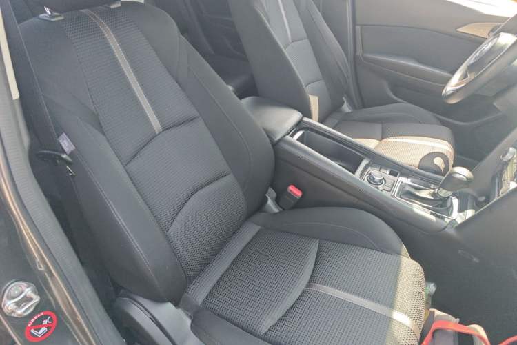 Used Mazda 3 Axela 2017 Sedan 1.5L Automatic Luxury Model Emission Standard China V