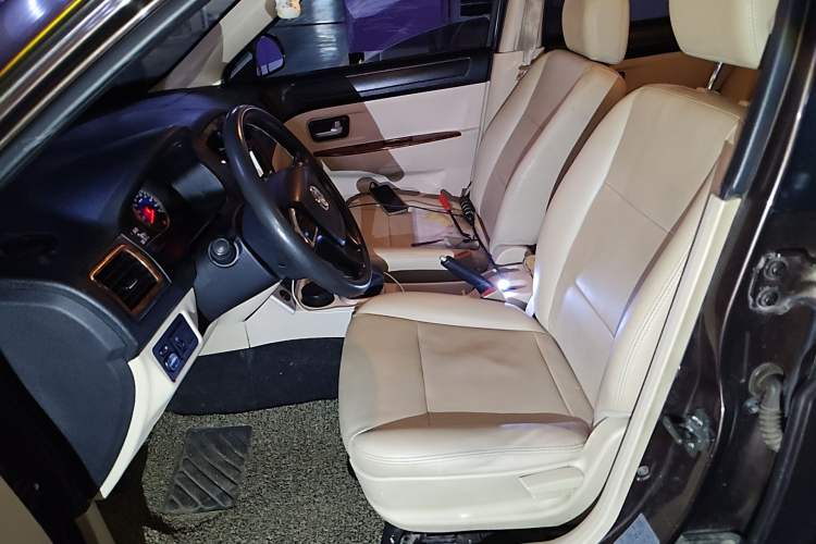 Used Dongfeng Fengon 330 2014 1.5L Manual Utility Version DK15 Left Front Seat