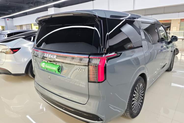Used Zeekr 009 2024 Six-Seat Executive Version 4WD 108 kWh
