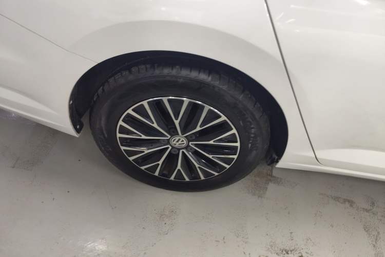 Used Volkswagen Sagitar 2019 200TSI DSG Comfort Version China VI Standard Right Rear Wheel Hub