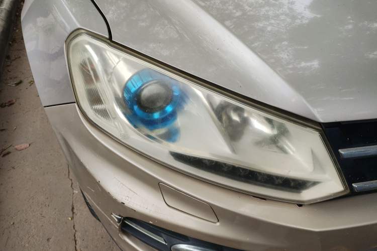 Used Zotye T600 2016 1.5T Manual Elite Edition Right Front Headlight