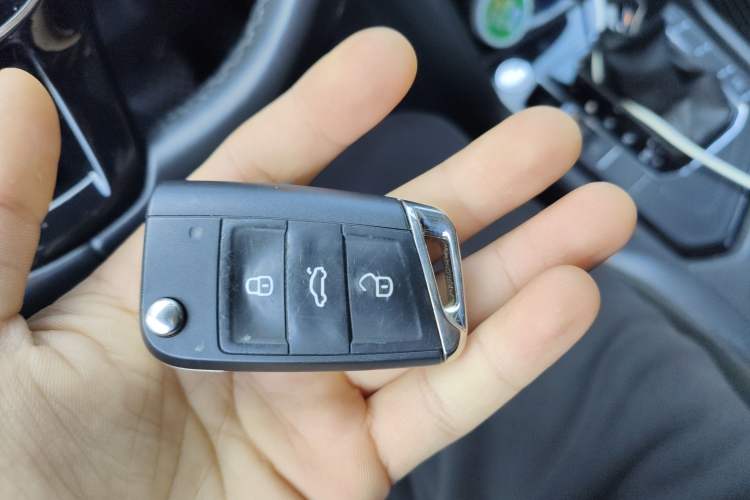 Used Volkswagen Tiguan L 2020 330TSI Automatic Two-Wheel Drive Panoramic Comfort Edition China VI Standard