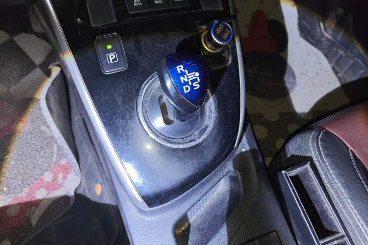 Used Toyota Corolla 2018 Dual-Engine 1.8L E-CVT Smart Edition