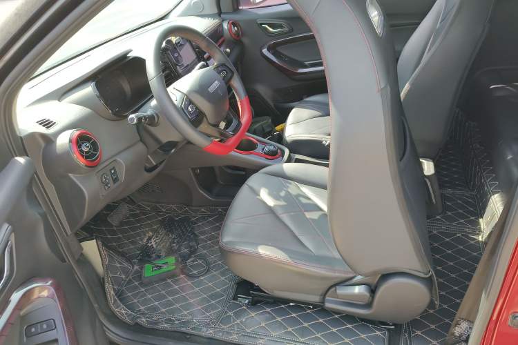 Used Chery Little Ant 2022 Restyled Version Sweet Pink Edition Low-Sugar Version Lithium Iron Phosphate Battery 30.7 kWh 30 kW 301 km Left Front Seat