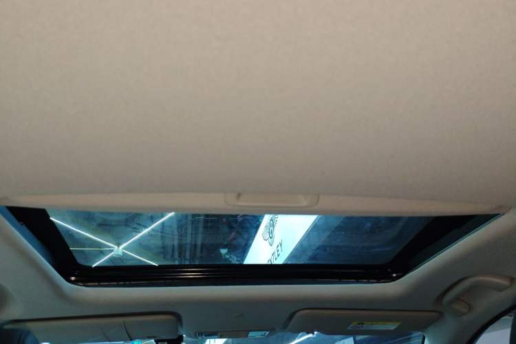 Used Honda Crider 2022 1.5L Rui Luxury Edition Headliner