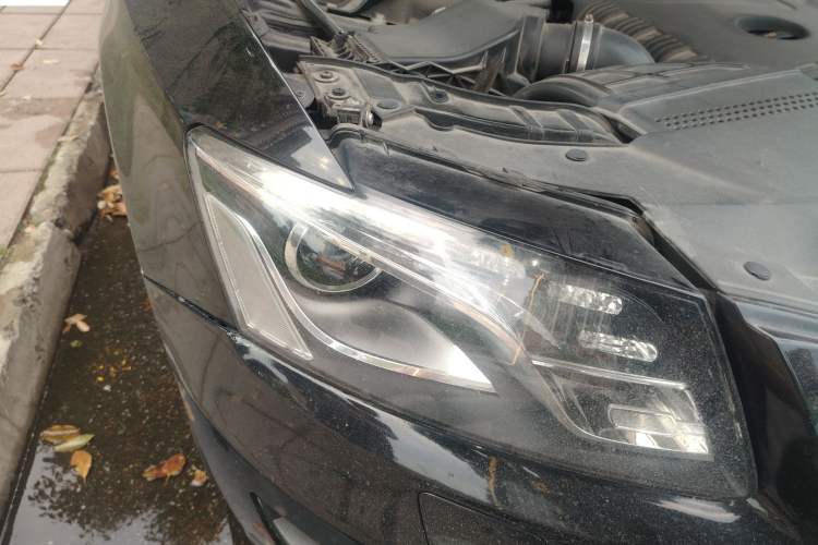 Used Audi Q5 2012 2.0TFSI Comfort Version Right Front Headlight