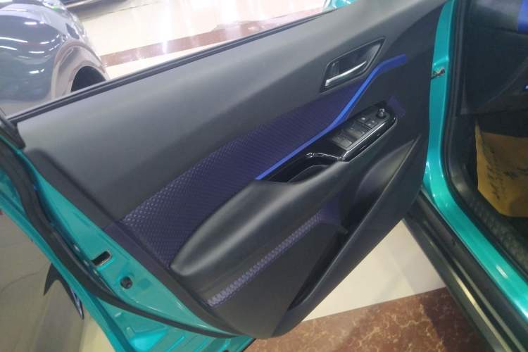 Used Toyota C-HR 2018 2.0L Leading Edition China VI
