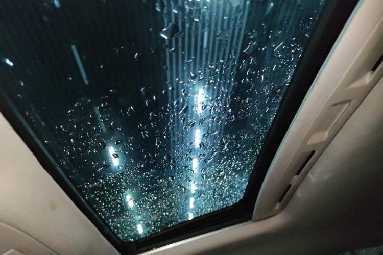 Used Buick Regal 2015 1.6T Elite Tech Model Headliner