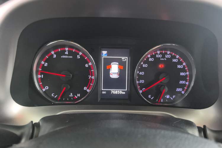 Used Toyota RAV4 2019 2.0L CVT Two-Wheel Drive ZhiShang Version China VI Standard
