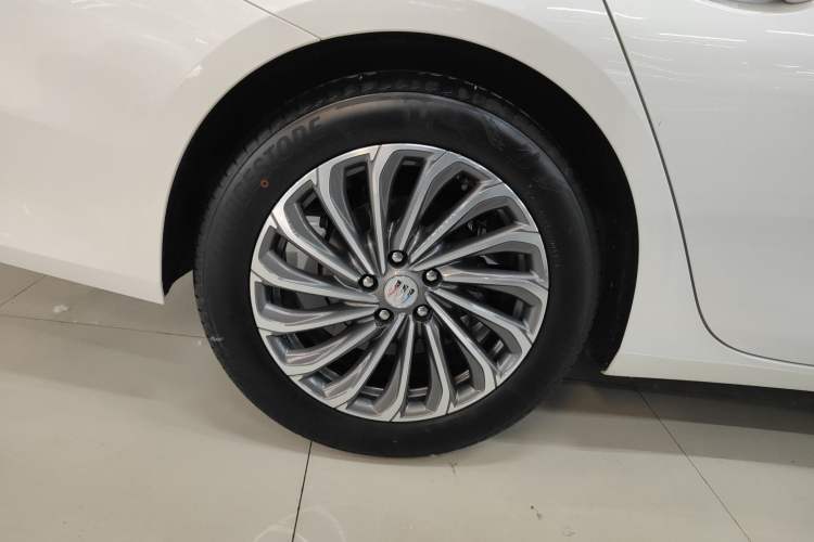 Used Buick LaCrosse 2023 28T Enjoyment Edition Right Rear Wheel Hub