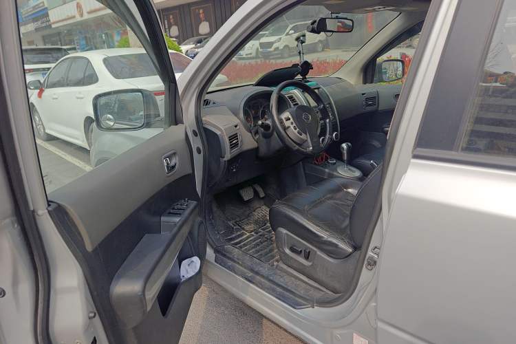 Used Nissan X-Trail 2008 2.5L XV CVT 4WD
