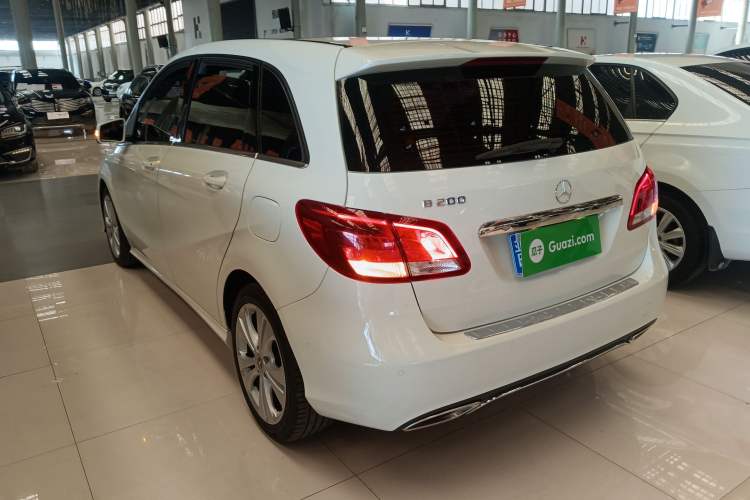 Used Mercedes-Benz B-Class 2018 B 200 Sport Edition Rear Left 45 Deg