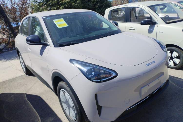 Used Geely Galaxy Geome 2026 Model 410km Carefree Edition Front Right 45 Deg