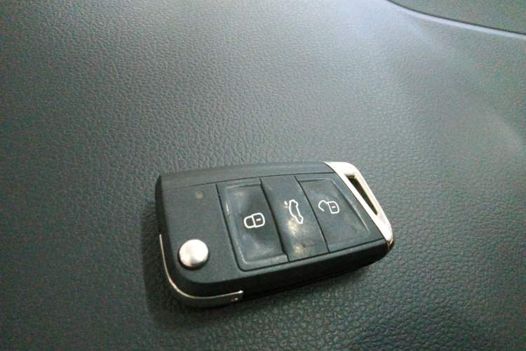 Used Jetta VS5 2020 280TSI Automatic "Thirty and Standing Tall" Edition
