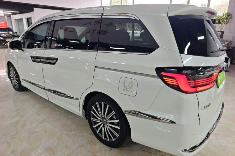 Used Honda Elysion 2022 2.0L eHEV Luxury First Edition